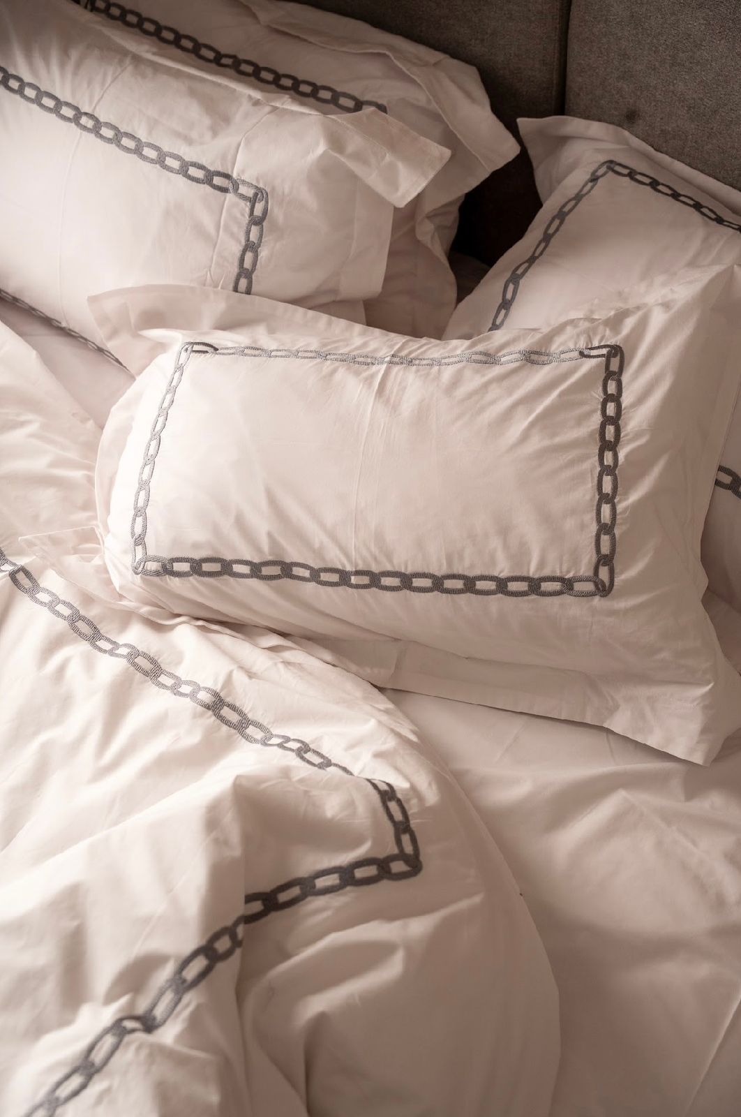 Embroidered Flat Sheet - Chain Border